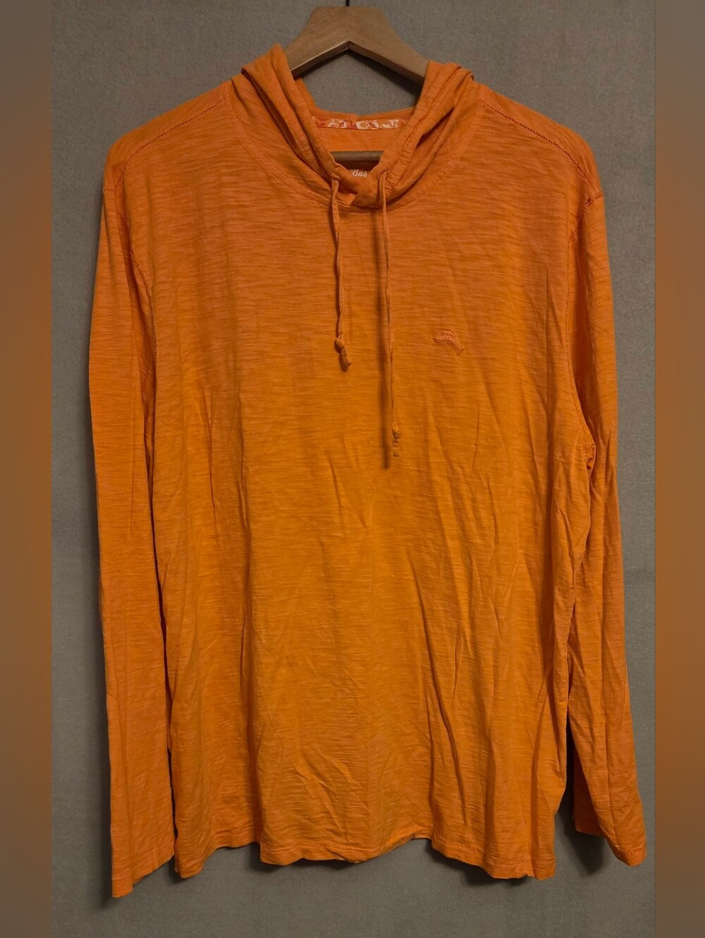Tommy Bahama Orange Lightweight Hooded Long-Sleeve. Size XL